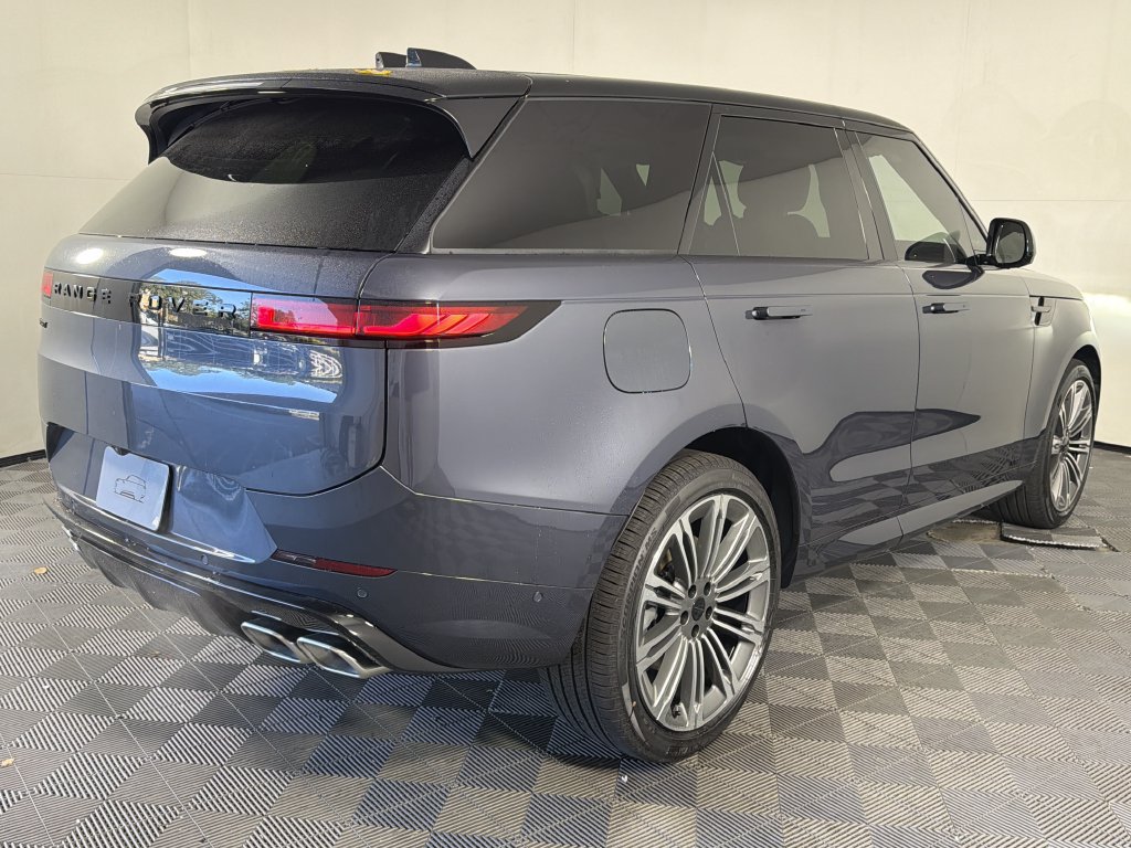 New 2027 Land Rover Range Rover Sport Dynamic SE AWD/4WD image 7