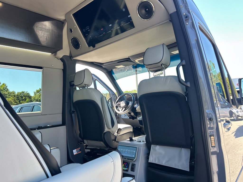 Used 2022 Mercedes-Benz Sprinter 2500 image 77