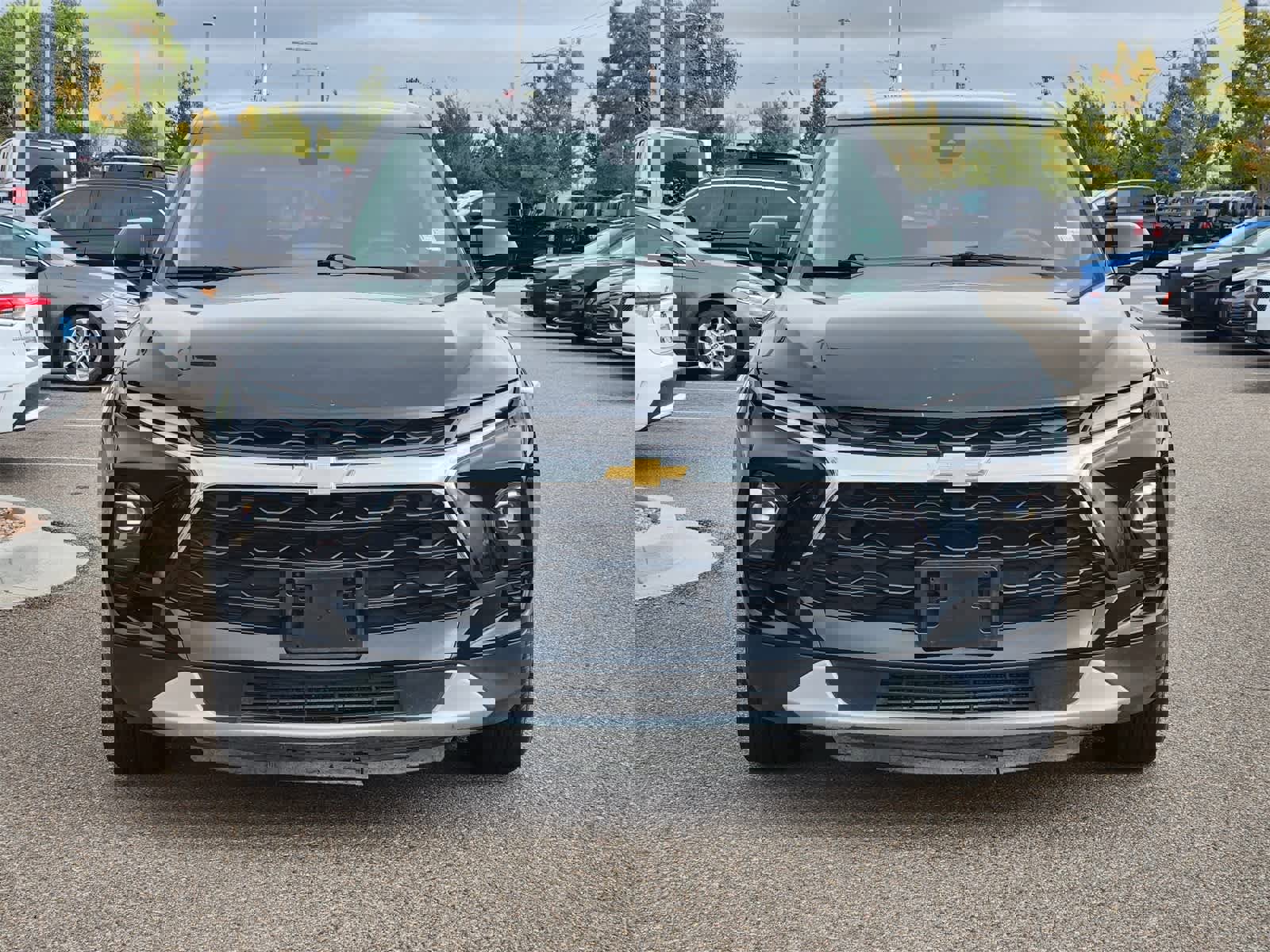 Used 2023 Chevrolet Blazer LT image 2