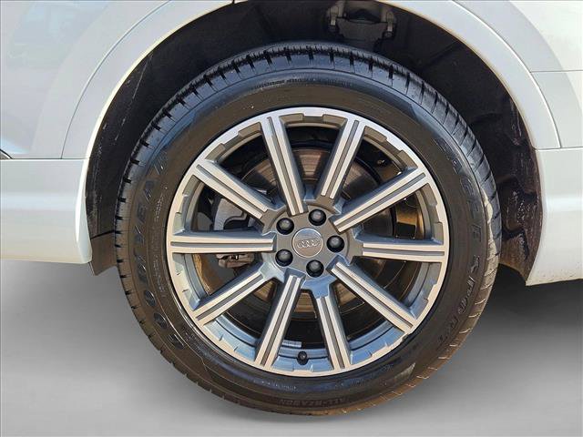 Used 2017 Audi Q7 3.0T Premium Plus AWD/4WD image 26