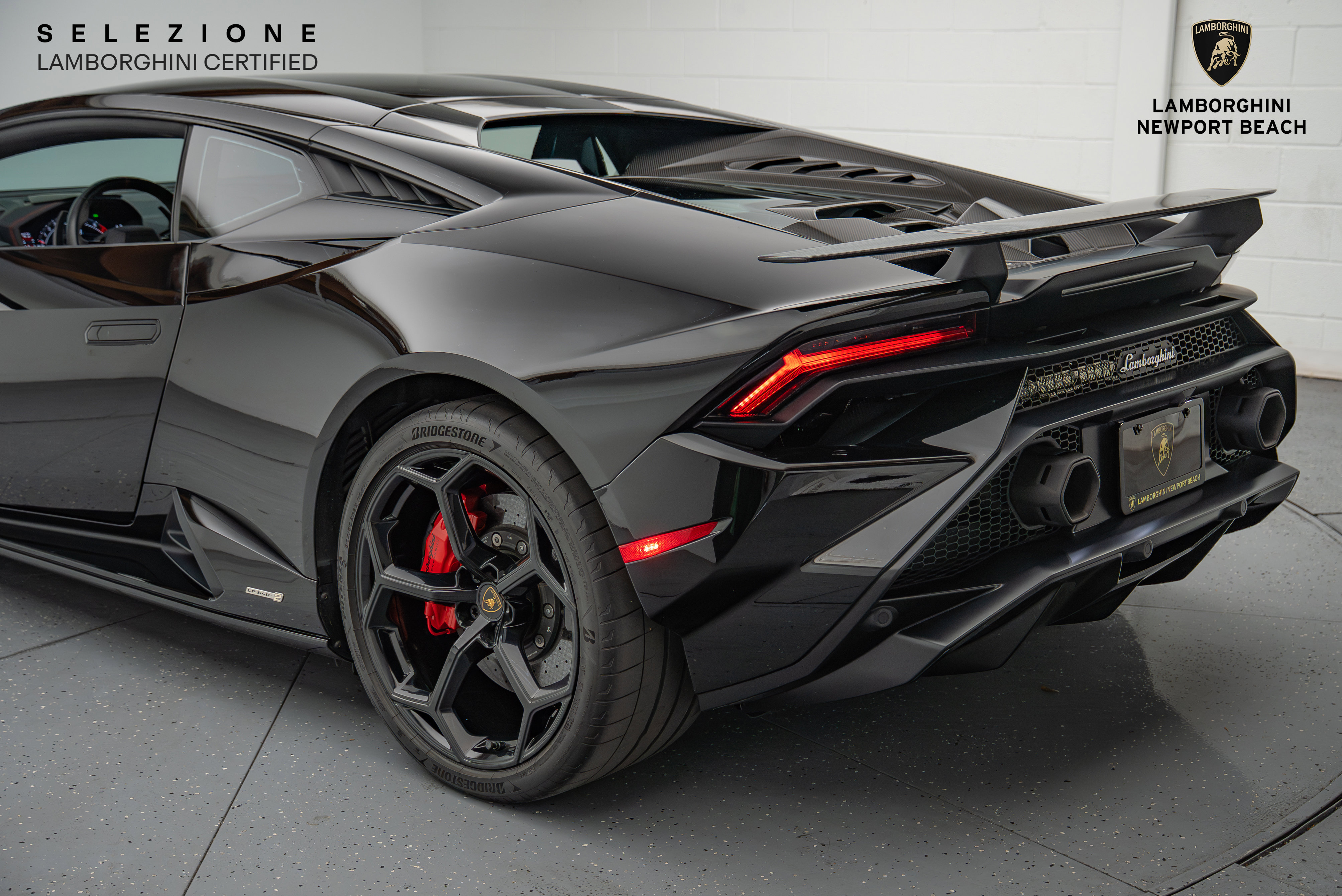 Used 2023 Lamborghini Huracan Tecnica image 13