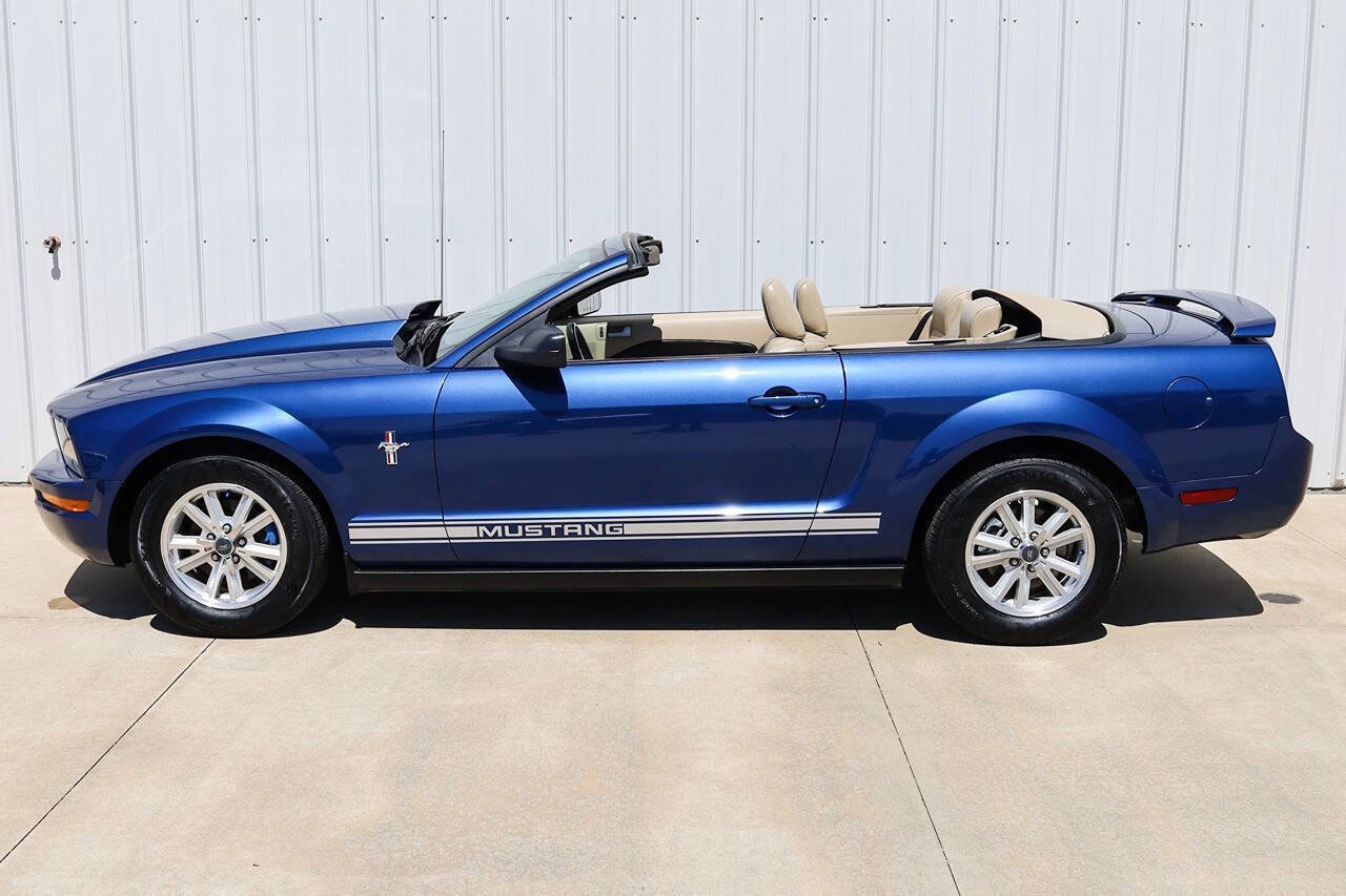 Used 2007 Ford Mustang Premium RWD image 10