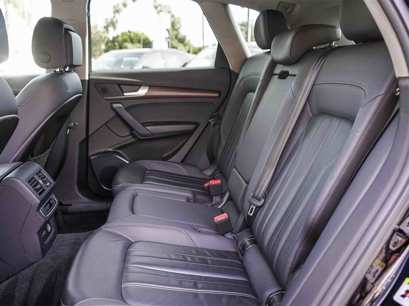 Used 2023 Audi Q5 2.0T Premium w/ Convenience Package image 18