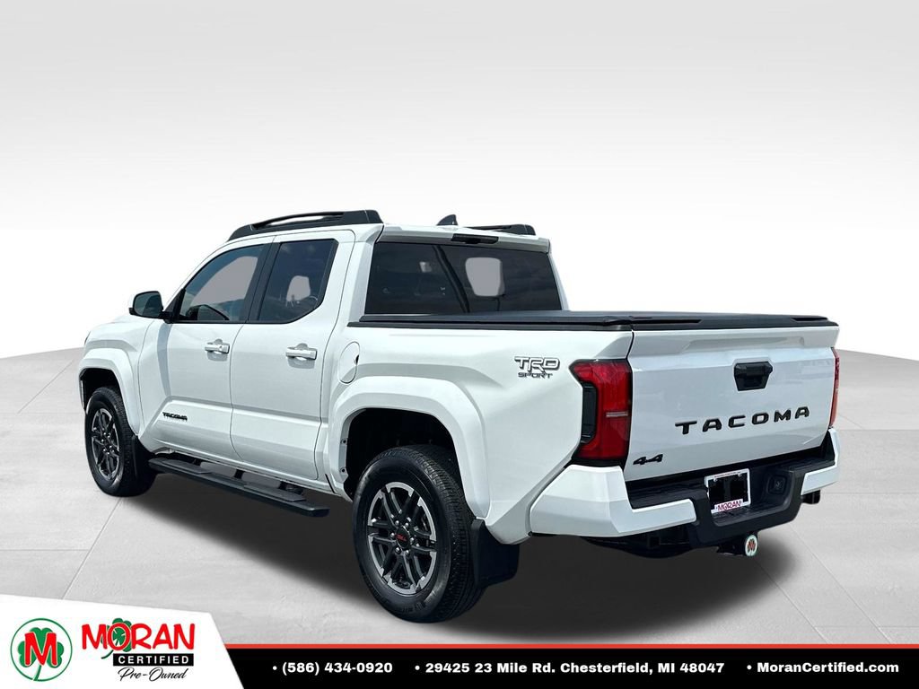 Used 2025 Toyota Tacoma TRD Sport AWD/4WD image 4