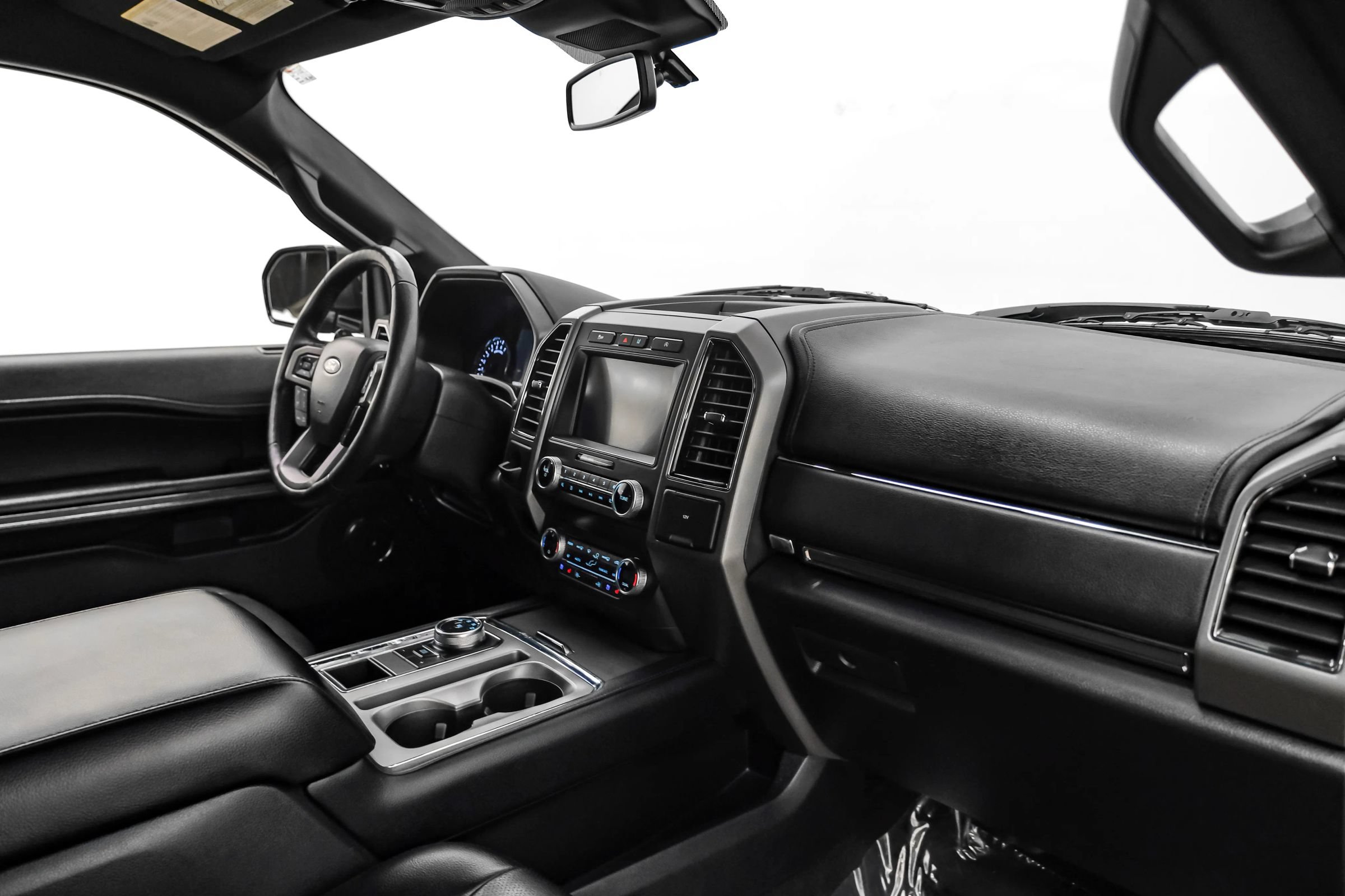 Used 2019 Ford Expedition XLT w/ Equipment Group 202A RWD image 9