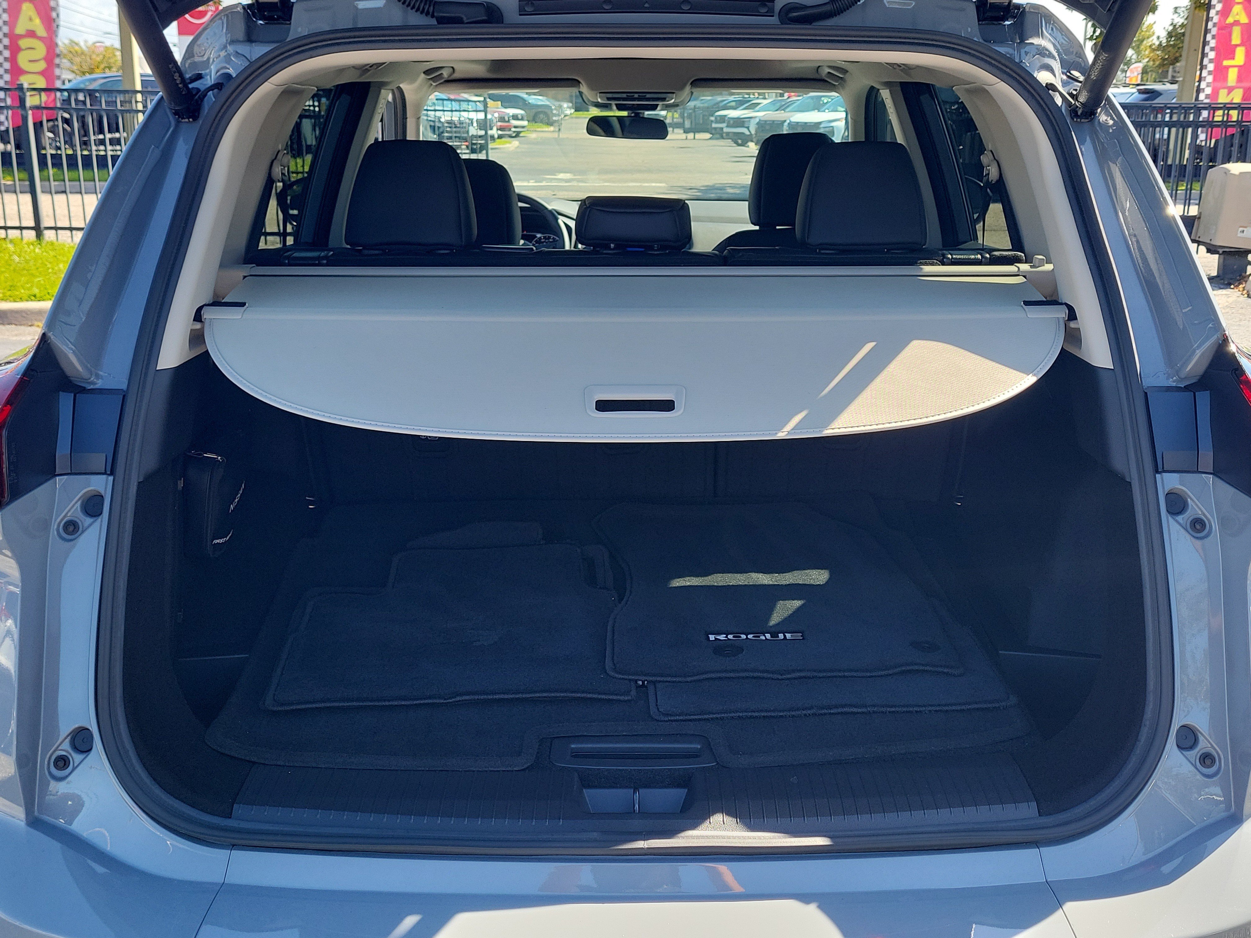 Certified 2026 Nissan Rogue Dark Armor FWD image 6