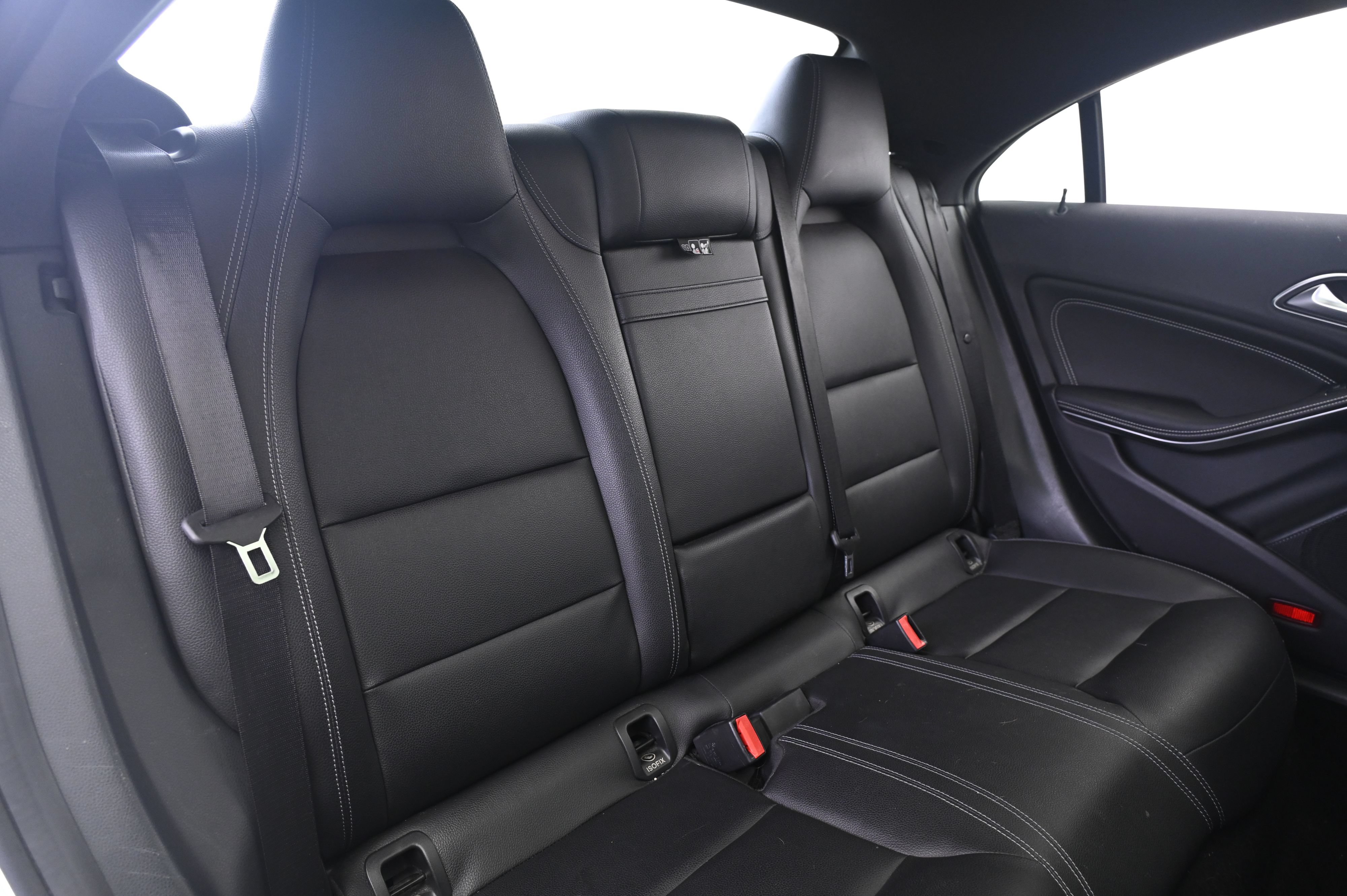 Used 2018 Mercedes-Benz CLA 250 4MATIC image 19