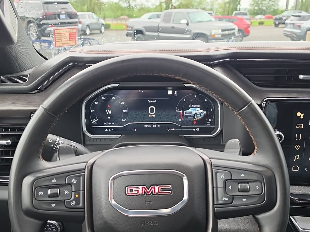 Used 2023 GMC Sierra 1500 AT4 w/ Technology Package AWD/4WD image 11