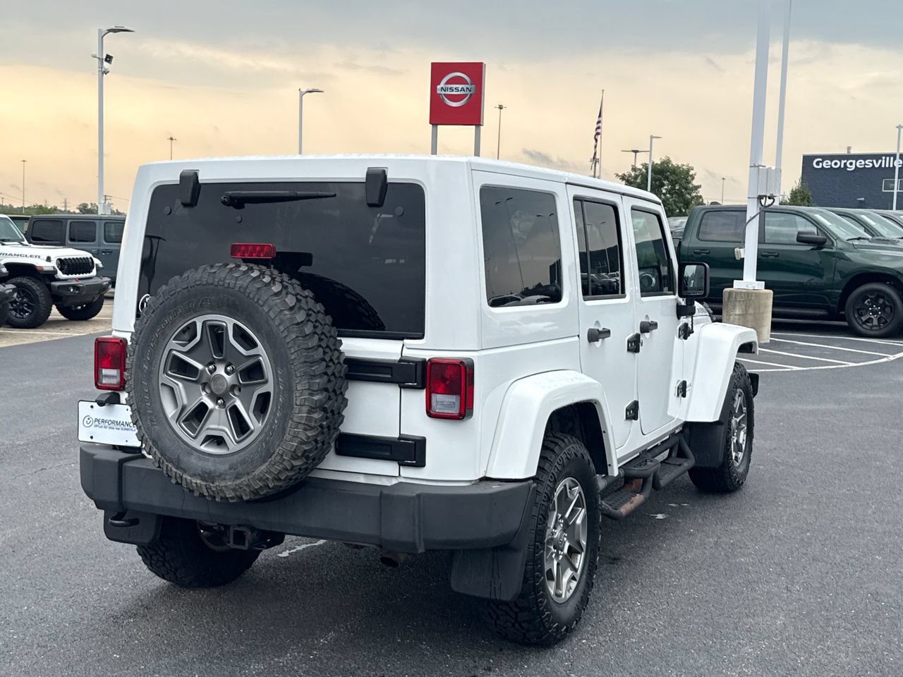 Used 2014 Jeep Wrangler Unlimited Rubicon w/ Connectivity Group AWD/4WD image 3