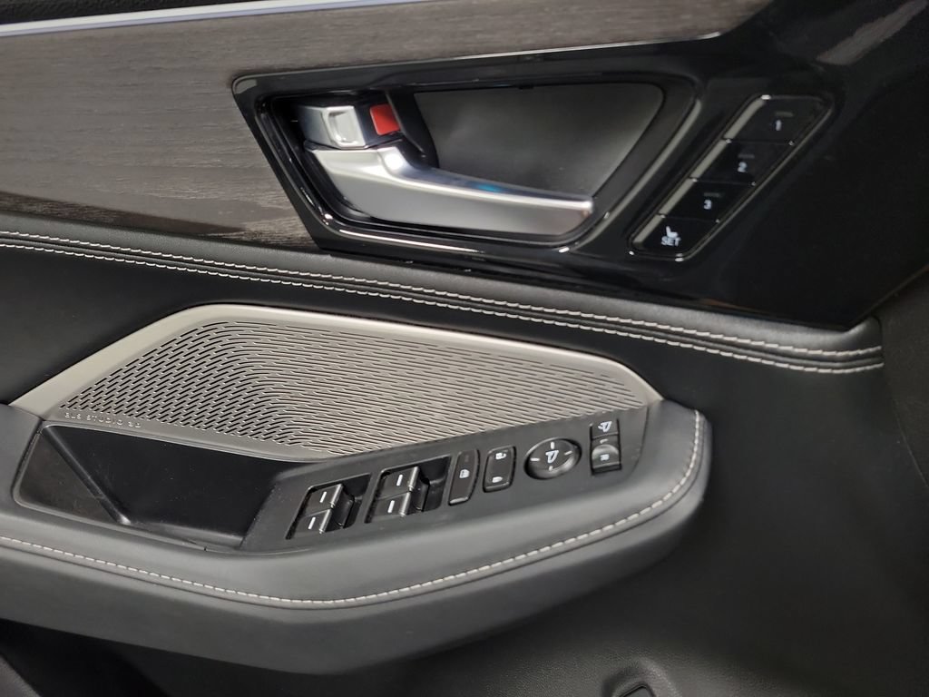 Used 2023 Acura MDX SH-AWD w/ Advance Package image 27