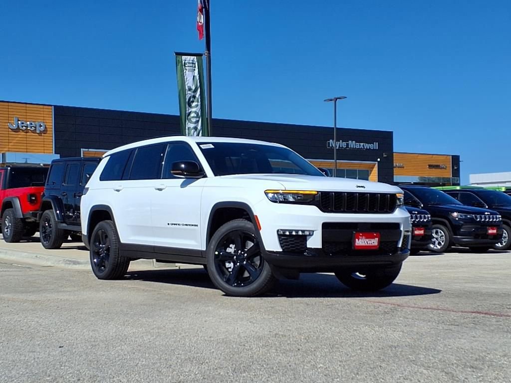 New 2025 Jeep Grand Cherokee L Limited w/ Black Appearance Package image 2