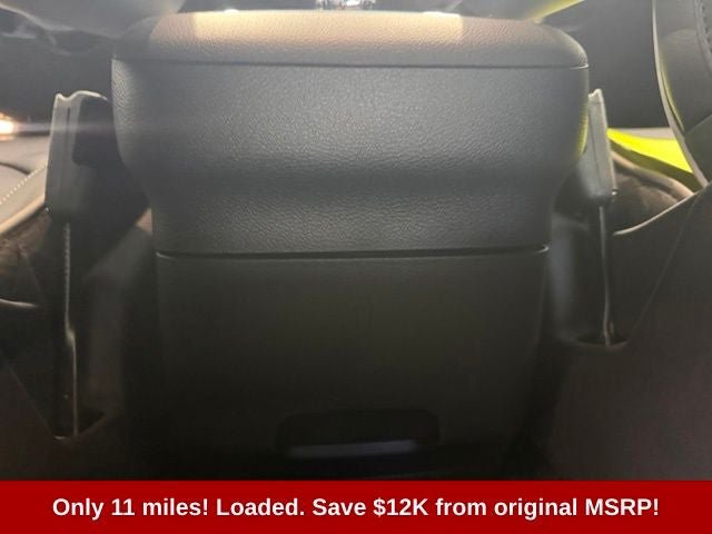 Used 2025 Chrysler Pacifica Limited FWD image 19