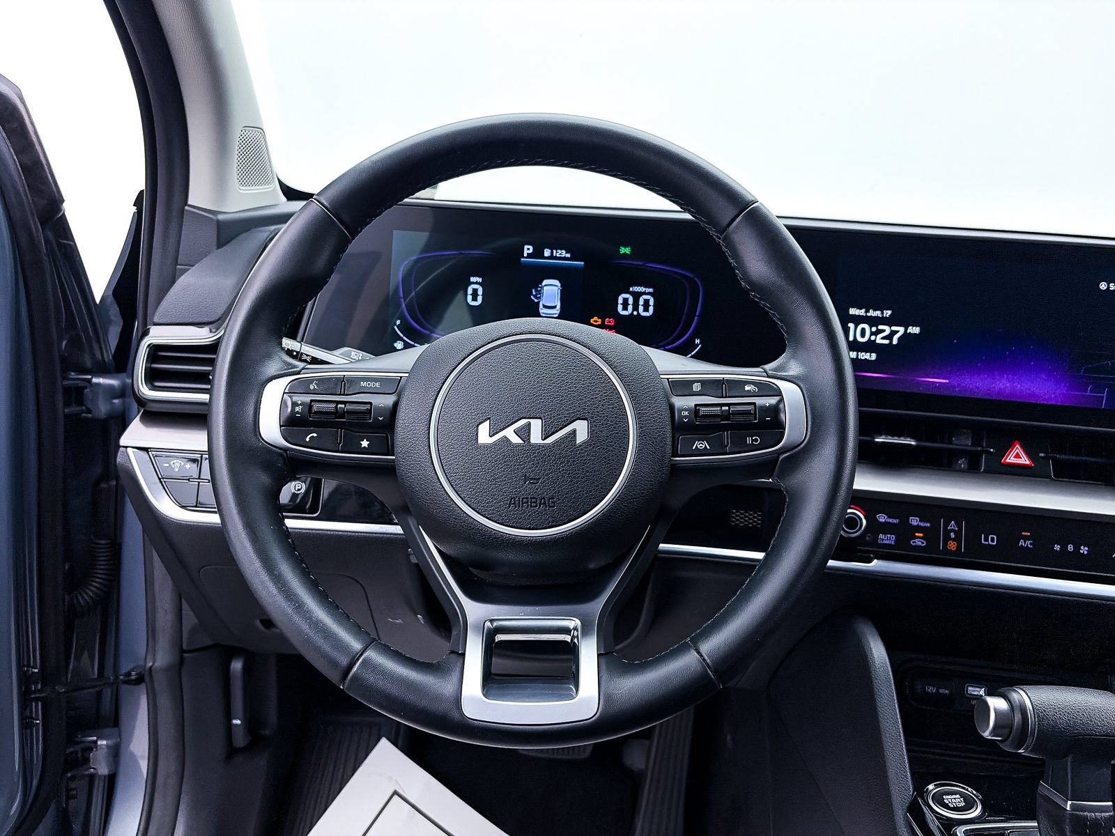 Used 2024 Kia Sportage EX FWD image 29
