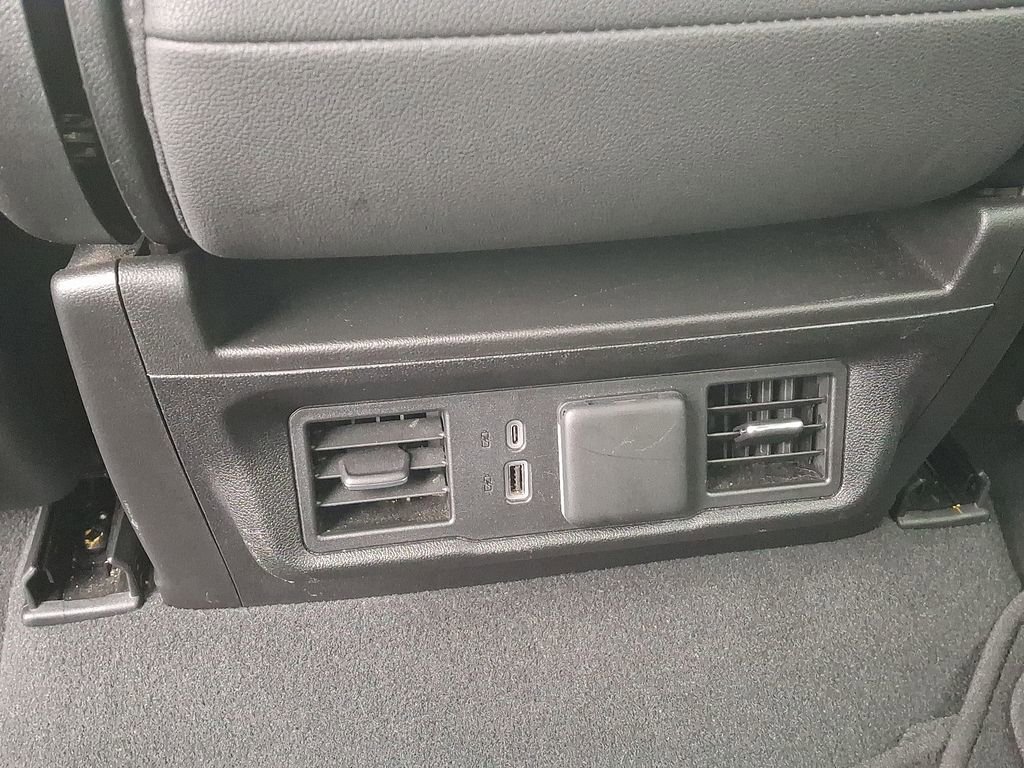 Certified 2024 GMC Sierra 1500 SLT image 11