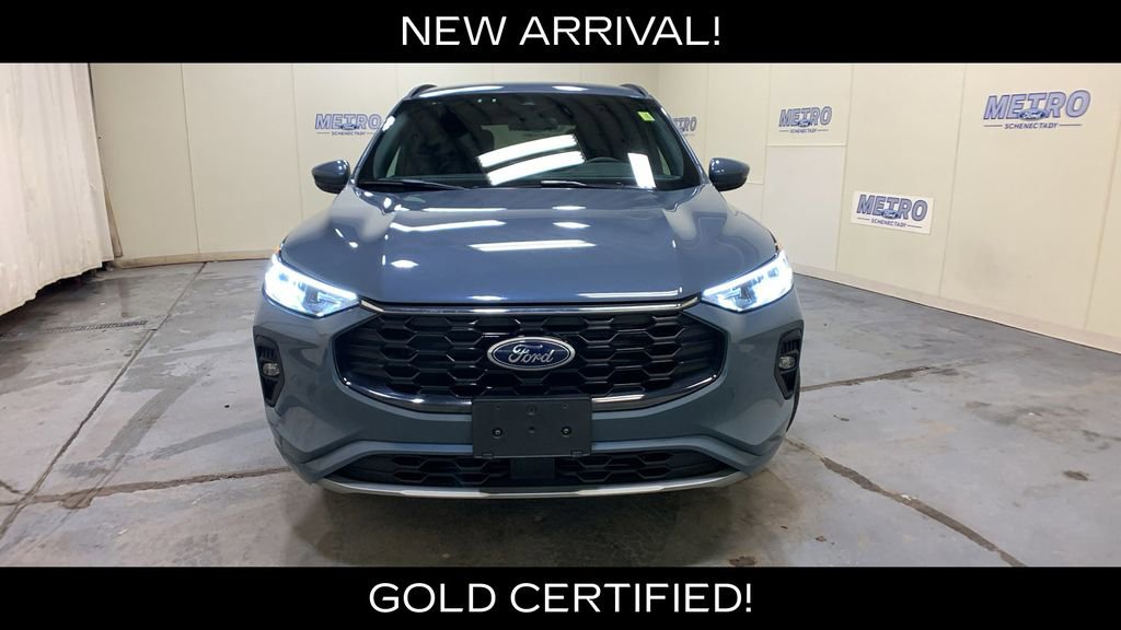 Certified 2023 Ford Escape ST-Line Select AWD/4WD image 8