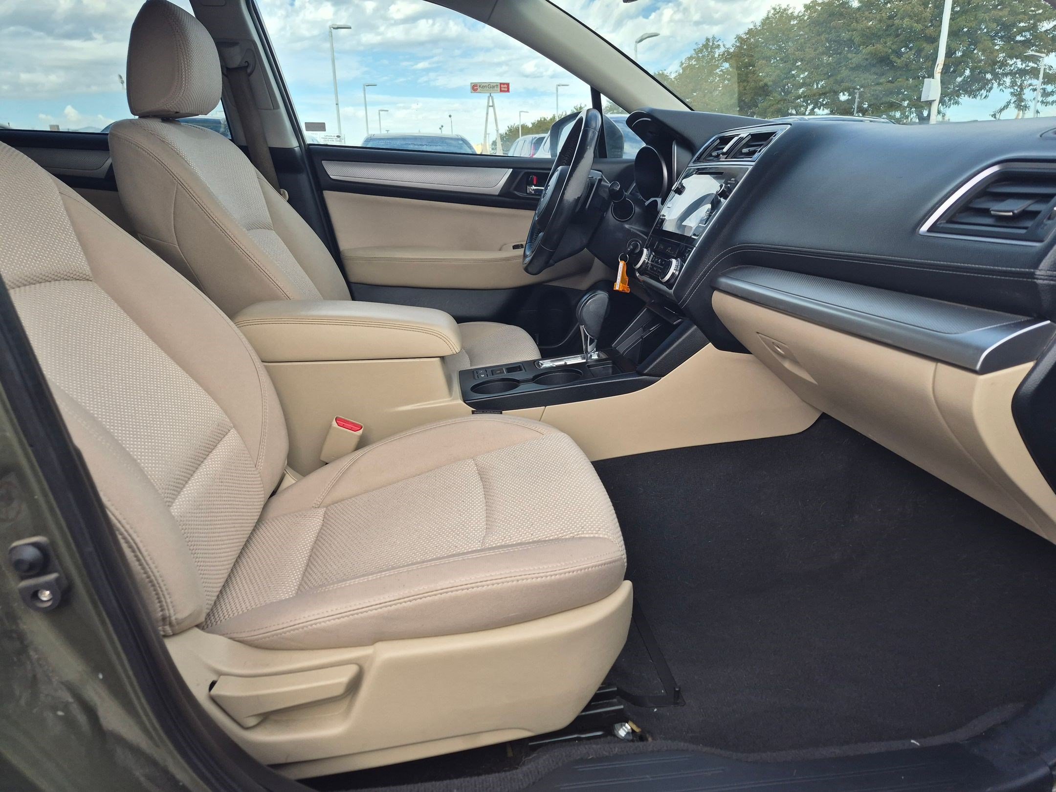 Used 2018 Subaru Outback 2.5i Premium AWD/4WD image 30