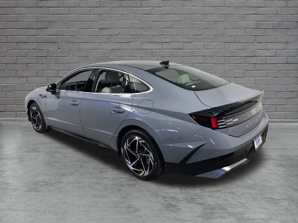 New 2026 Hyundai Sonata SEL FWD image 4