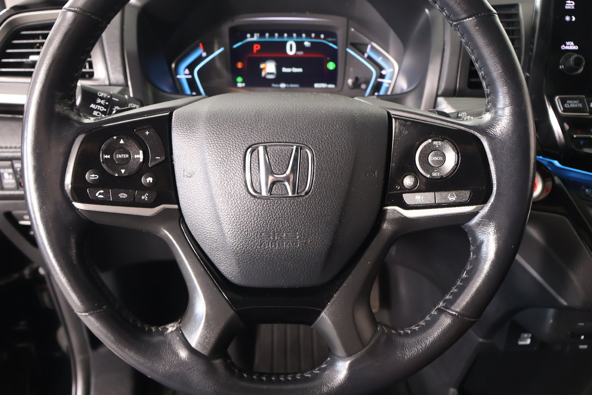 Used 2024 Honda Odyssey Elite image 3