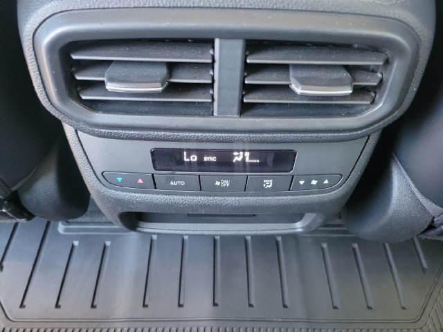 Certified 2023 Honda Pilot Touring image 16