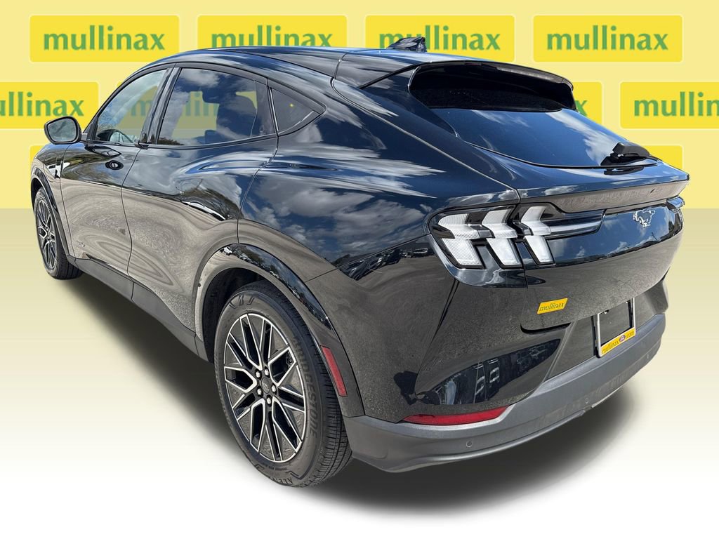 Certified 2025 Ford Mustang Mach-E Premium image 9
