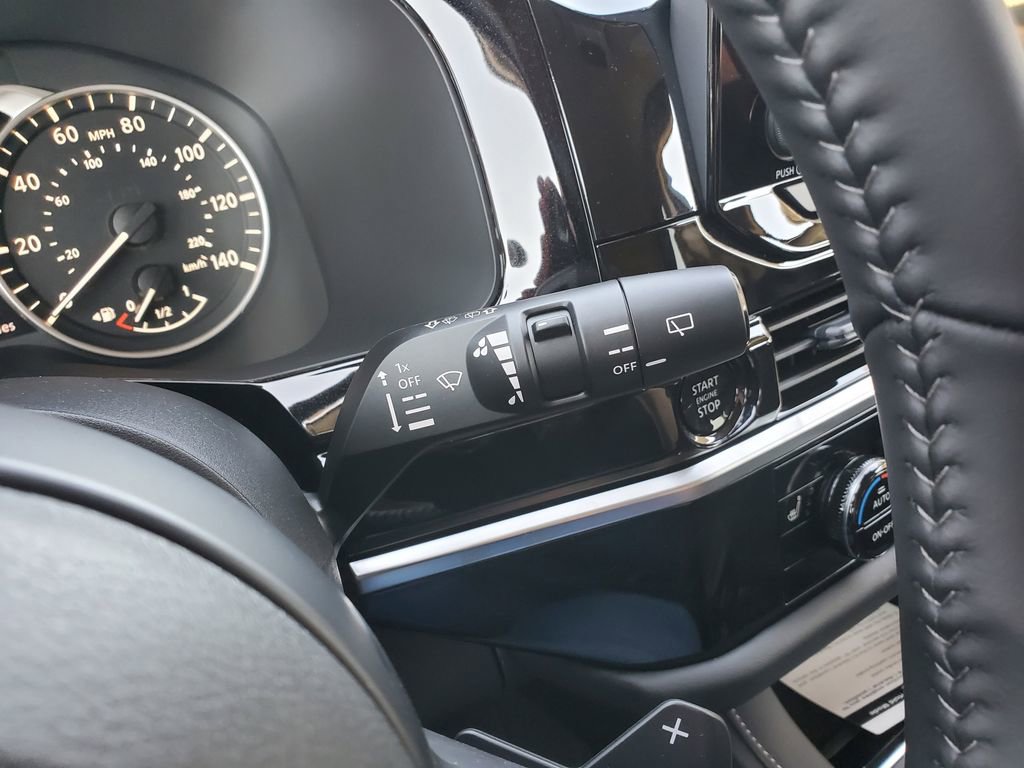 New 2025 Nissan Pathfinder SV image 27