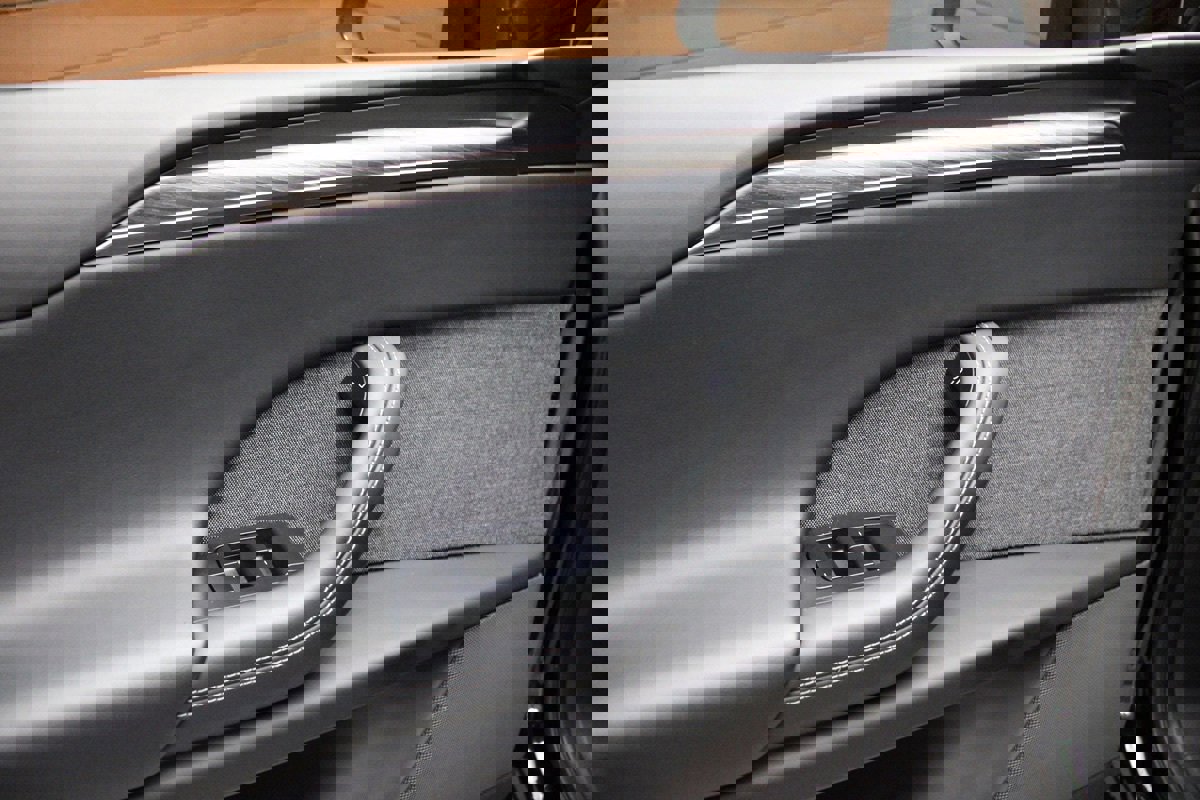 Used 2023 Tesla Model X image 39