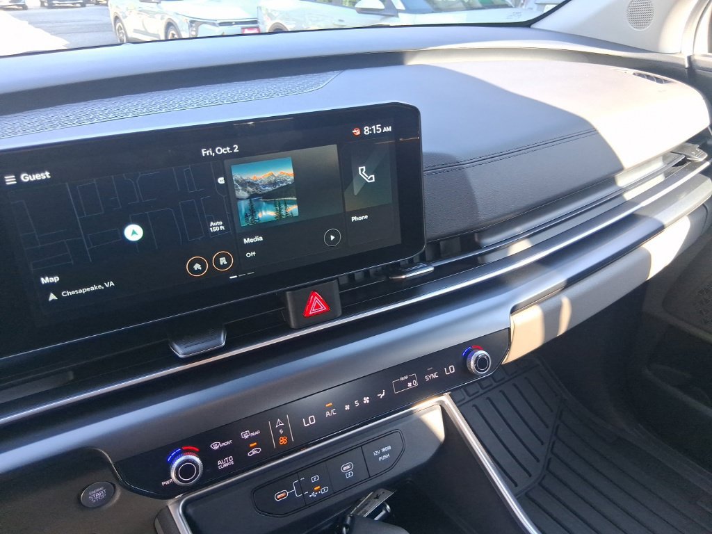 Certified 2026 Kia Carnival FWD image 14