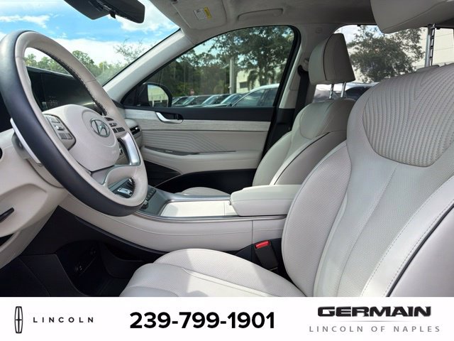 Used 2023 Hyundai Palisade Calligraphy w/ Winter Package FWD image 12