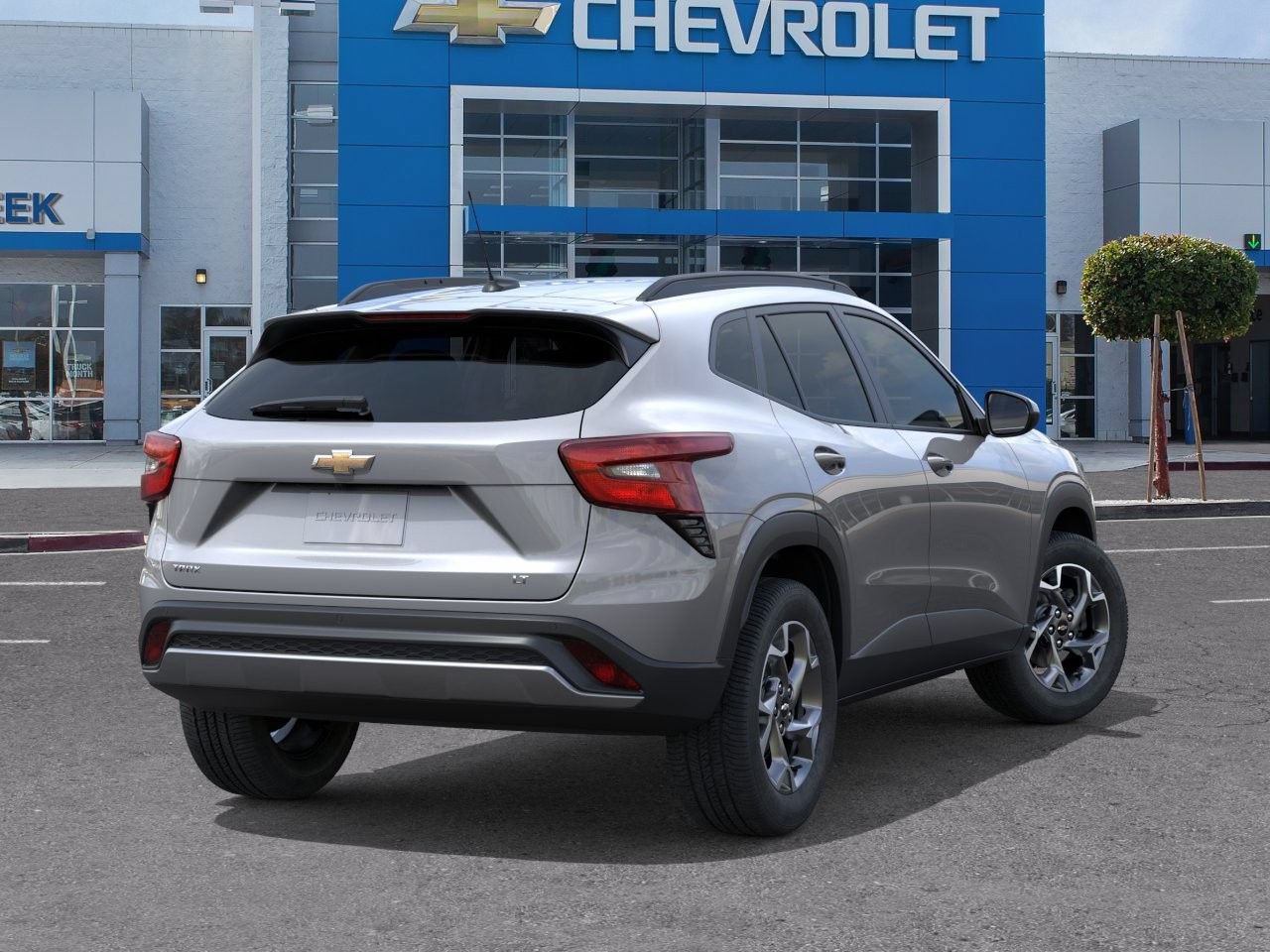 New 2026 Chevrolet Trax LT w/ Driver Confidence Package FWD image 4