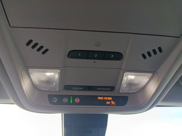 Used 2023 GMC Terrain SLT image 22