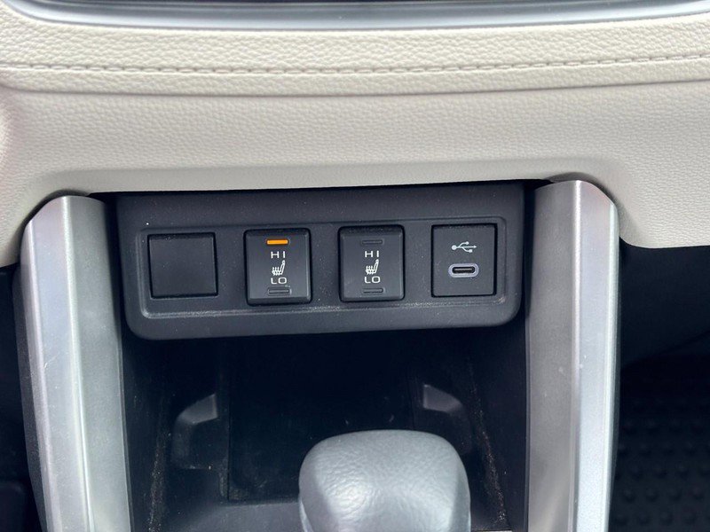 Used 2024 Toyota Corolla Cross XLE w/ Convenience Package image 22