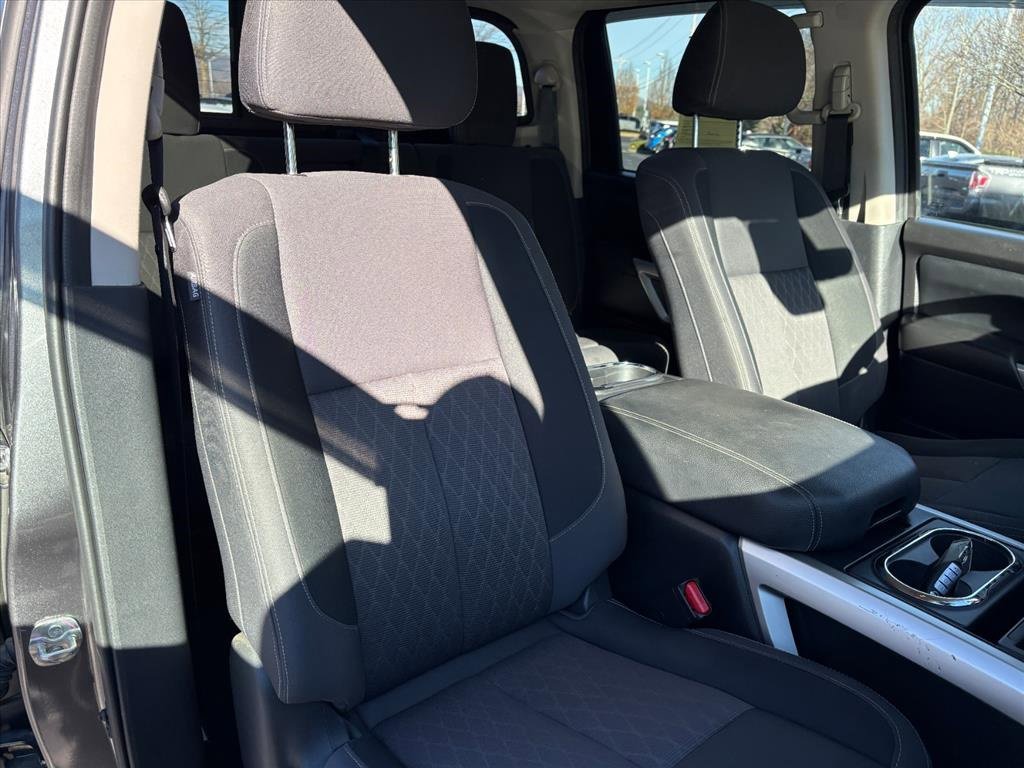 Used 2024 Nissan Titan SV w/ SV Convenience Package image 20