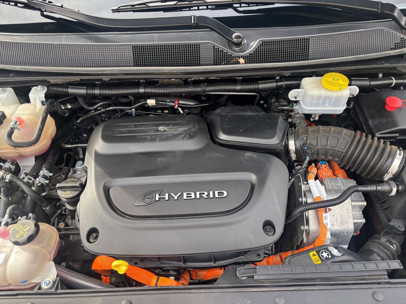 Used 2023 Chrysler Pacifica Touring-L image 33