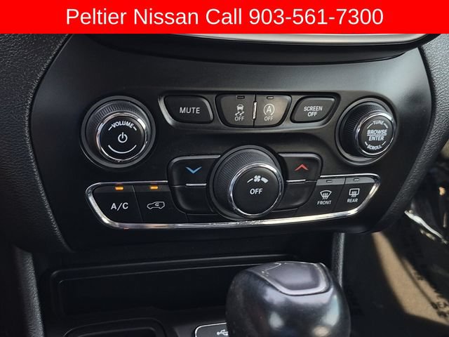 Used 2020 Jeep Cherokee Latitude Plus FWD image 35
