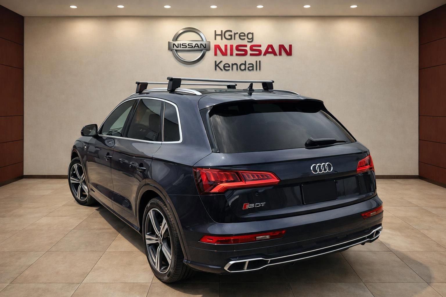 Used 2018 Audi SQ5 Premium Plus w/ S Sport Package AWD/4WD image 2
