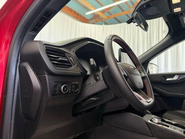 Used 2024 Ford Escape ST-Line Select w/ Tech Pack #1 AWD/4WD image 16