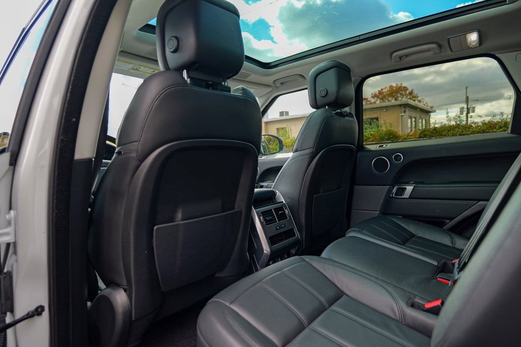 Used 2022 Land Rover Range Rover Sport SE image 25