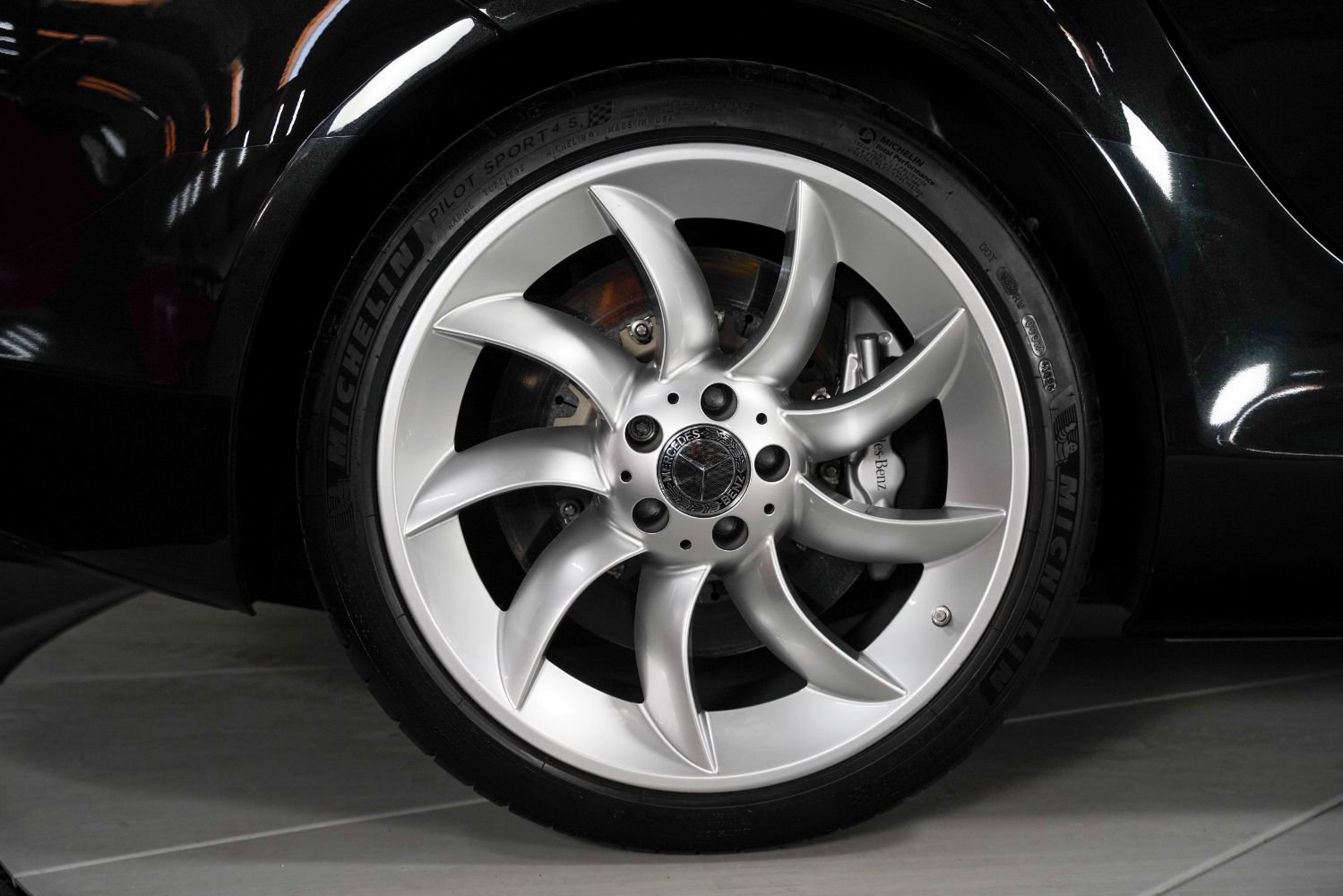 Used 2005 Mercedes-Benz SLR image 28