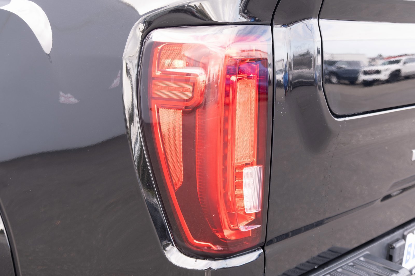 Used 2021 GMC Sierra 3500 Denali w/ Denali Black Diamond Edition image 28