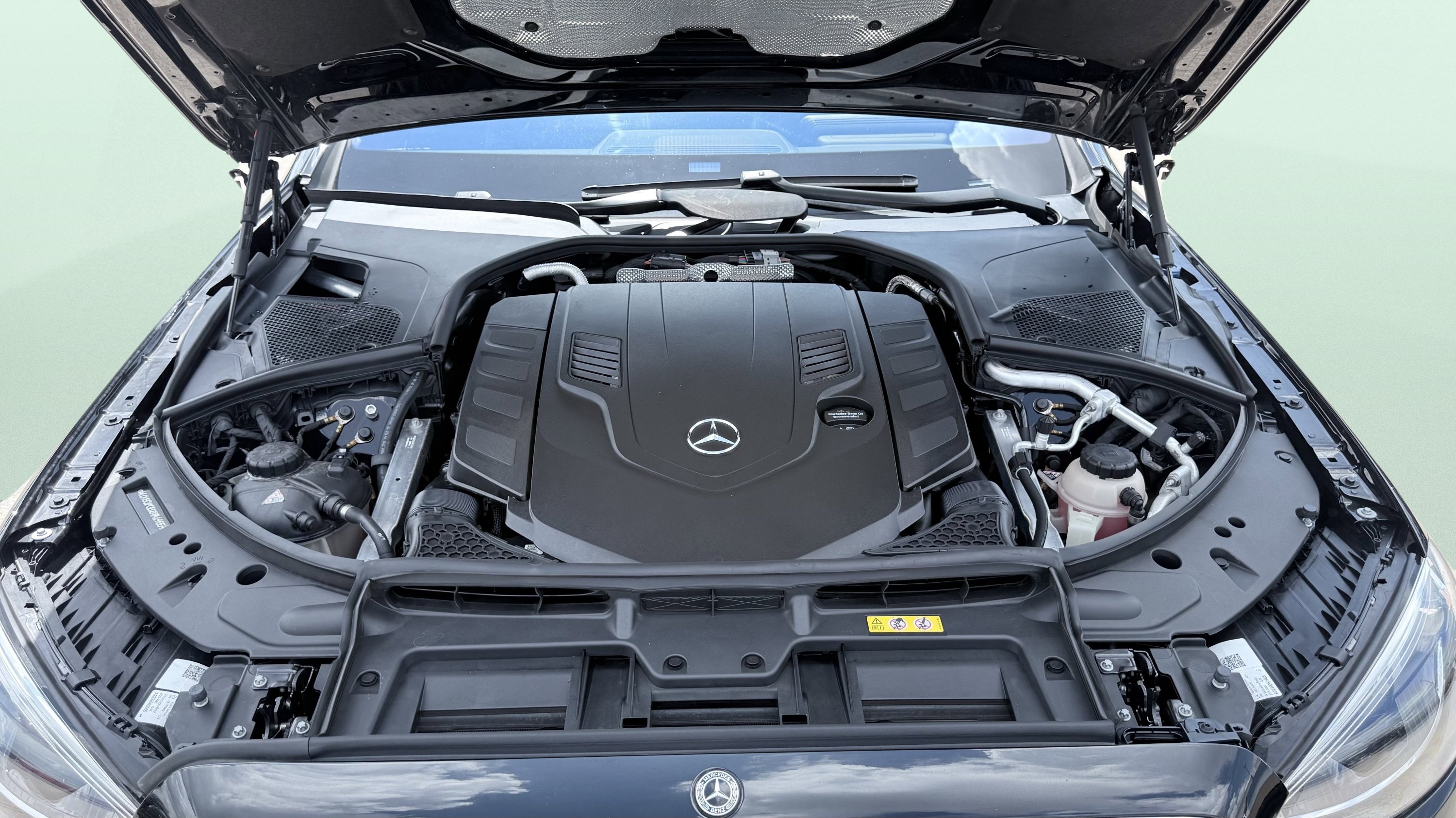 Used 2022 Mercedes-Benz S 580 4MATIC Sedan w/ AMG Line Package image 15