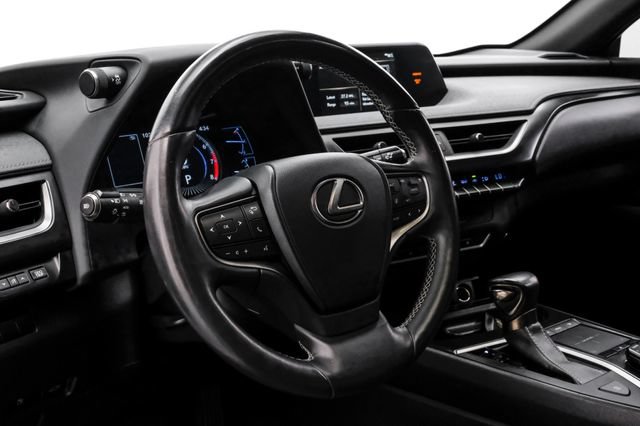 Used 2019 Lexus UX 200 w/ Premium Package FWD image 22