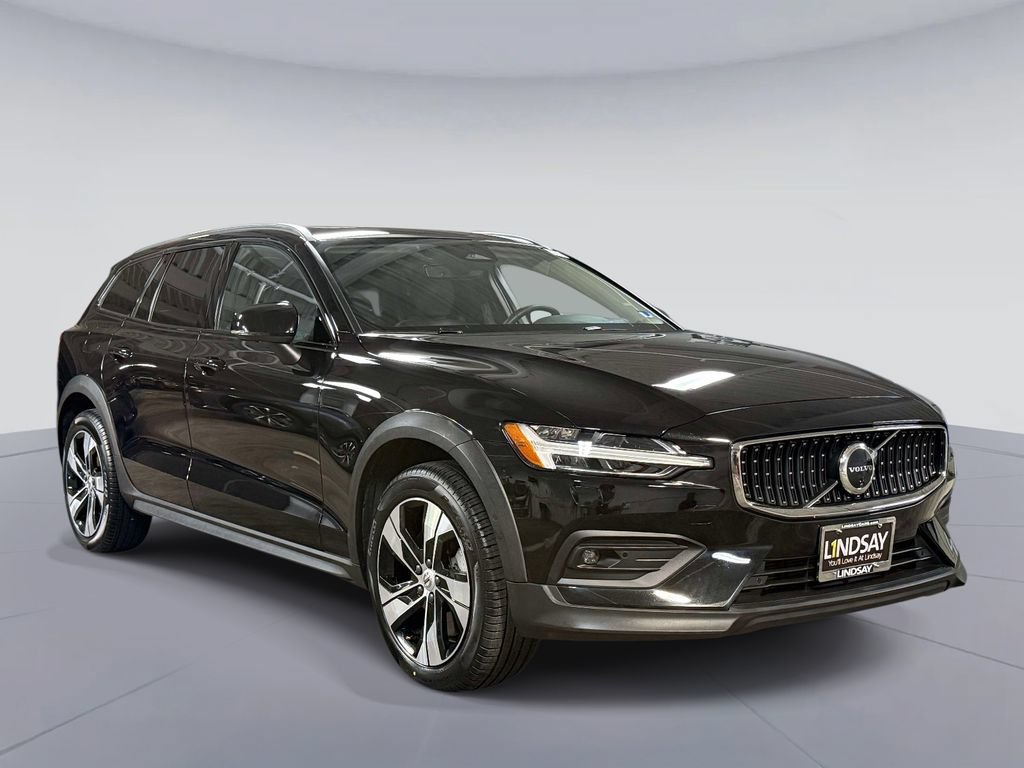 Used 2024 Volvo V60 B5 Cross Country Plus AWD/4WD image 9