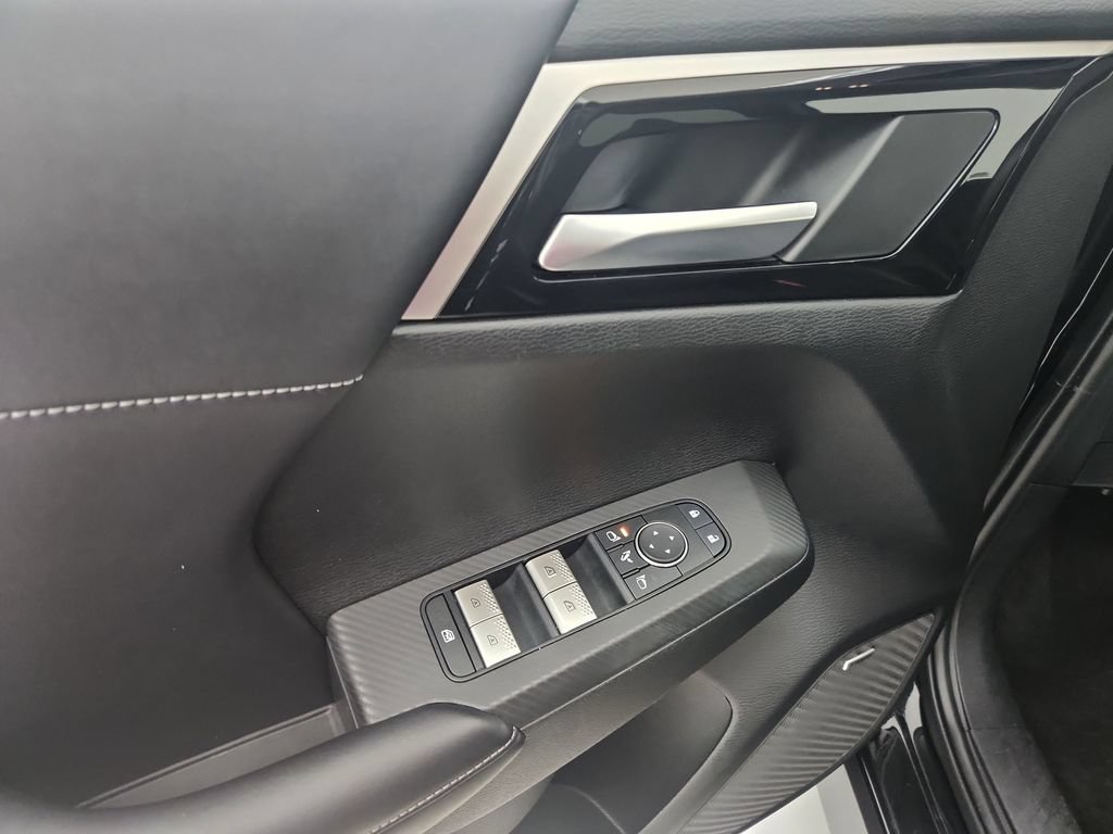 Used 2025 Mitsubishi Outlander SE FWD image 22
