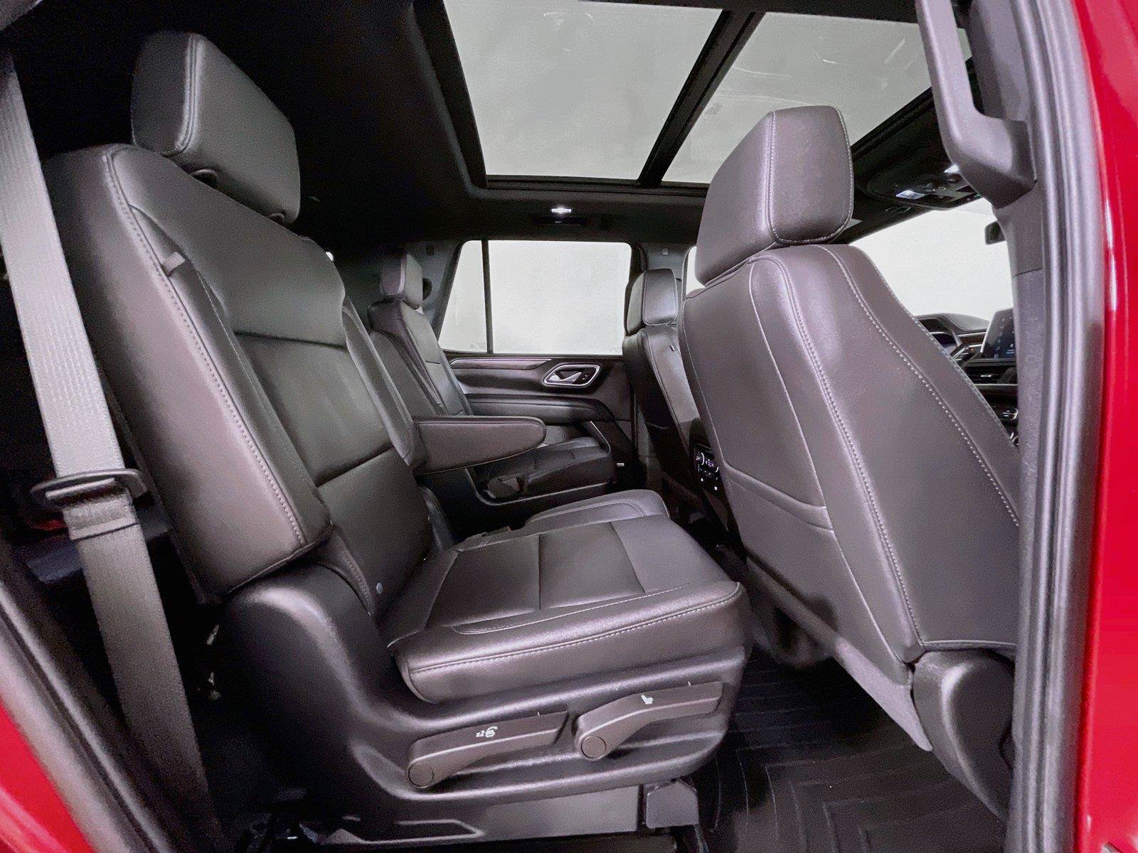 Used 2024 Chevrolet Tahoe Z71 w/ Luxury Package AWD/4WD image 33