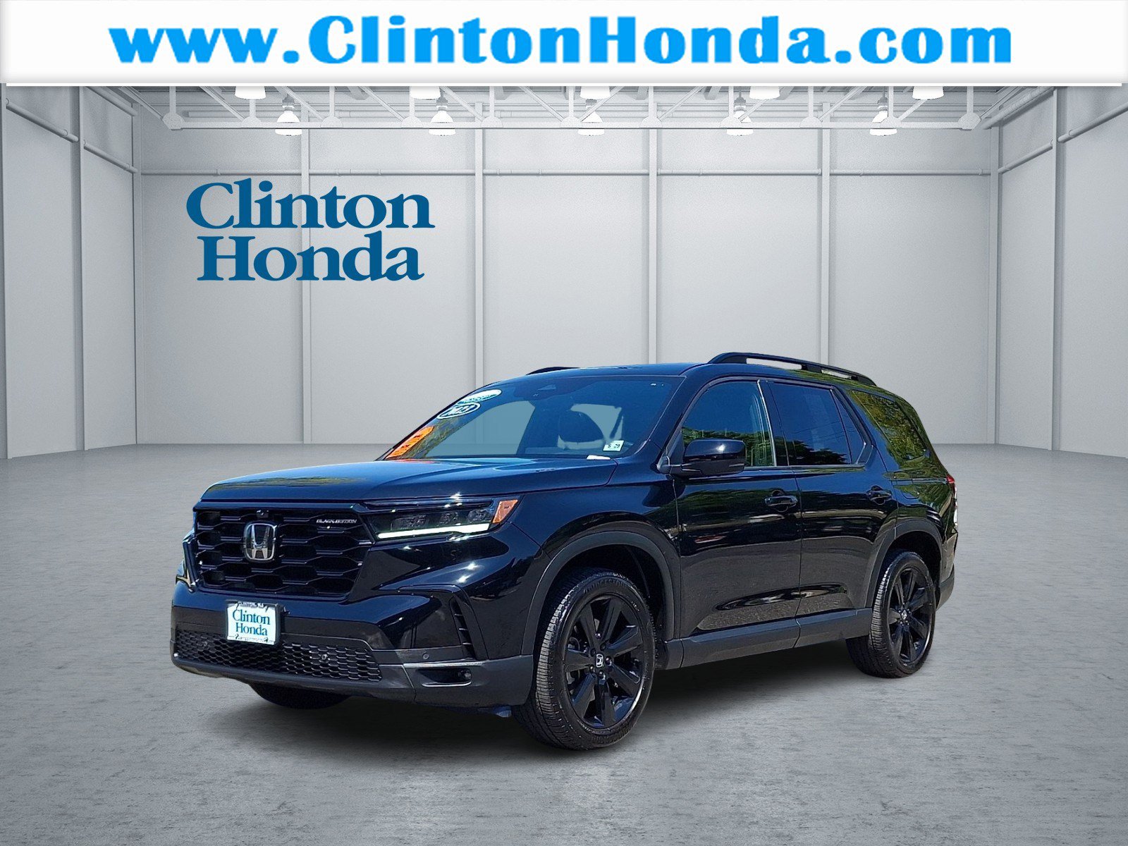 Certified 2025 Honda Pilot Black Edition image 1