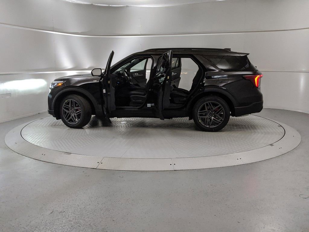 New 2025 Ford Explorer ST-Line w/ Premium Package image 11