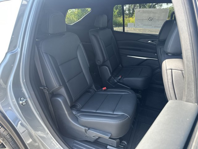 New 2025 Chevrolet Traverse LT w/ Sun and Wheel Package image 28