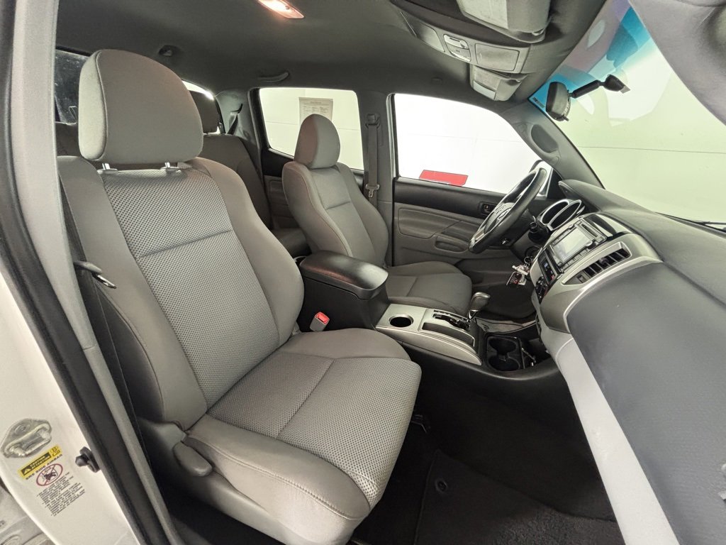 Used 2014 Toyota Tacoma 4x4 Double Cab image 31
