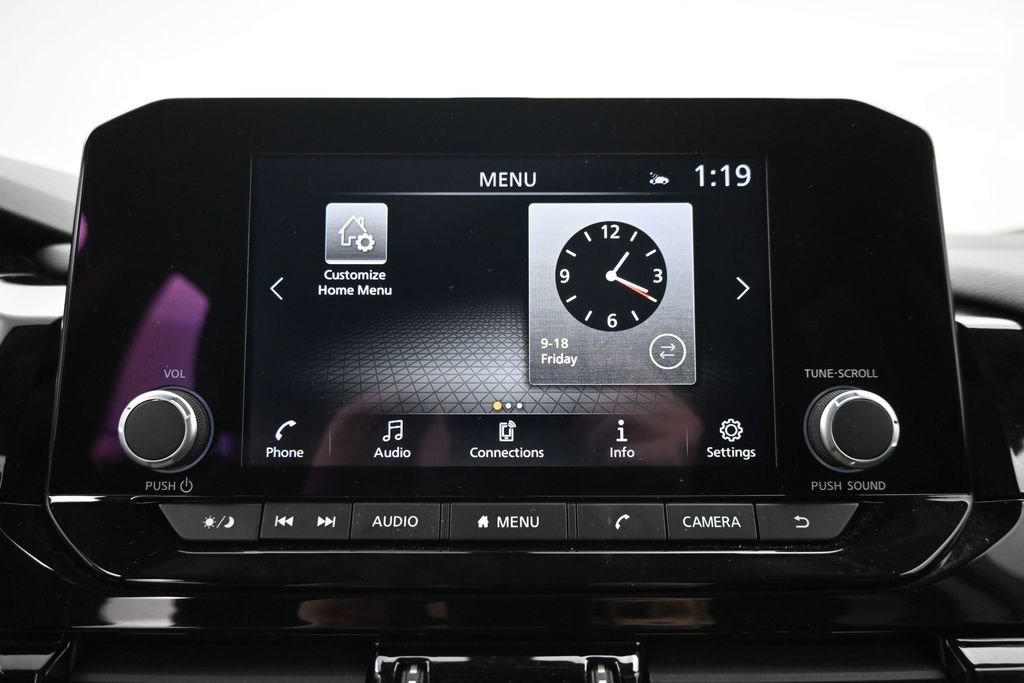 Used 2025 Nissan Pathfinder SV AWD/4WD image 16