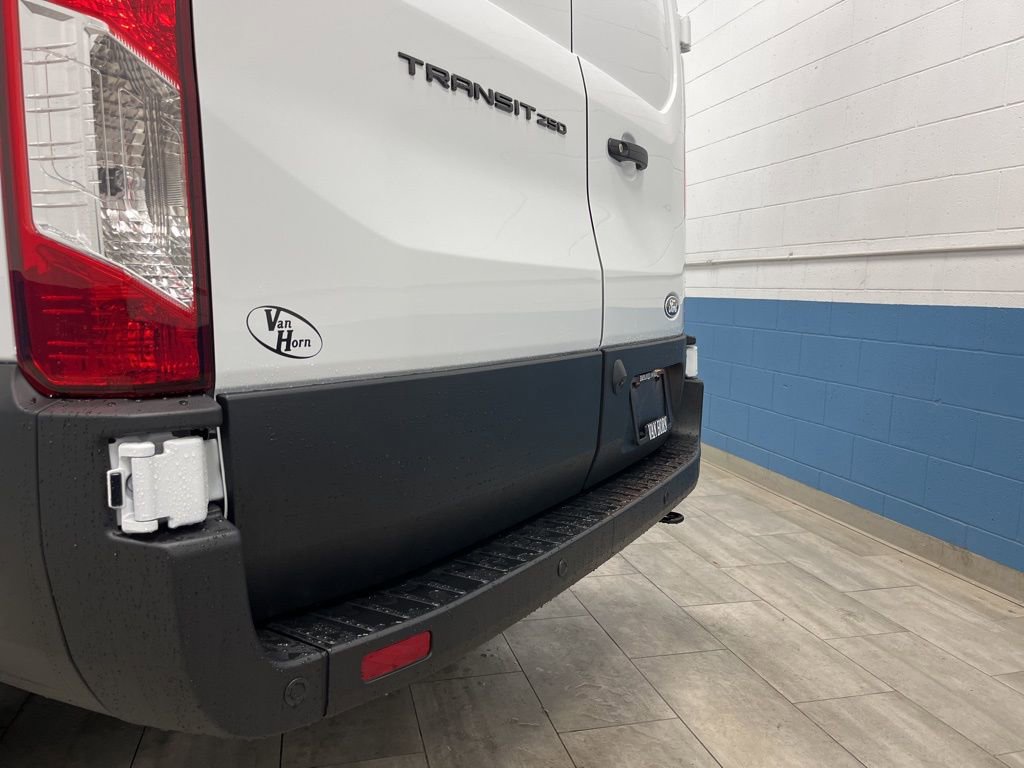 New 2026 Ford Transit 250 Low Roof RWD image 32